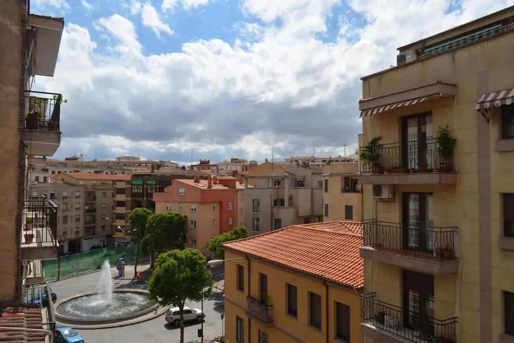 Vista desde el balcón sobre el barrio